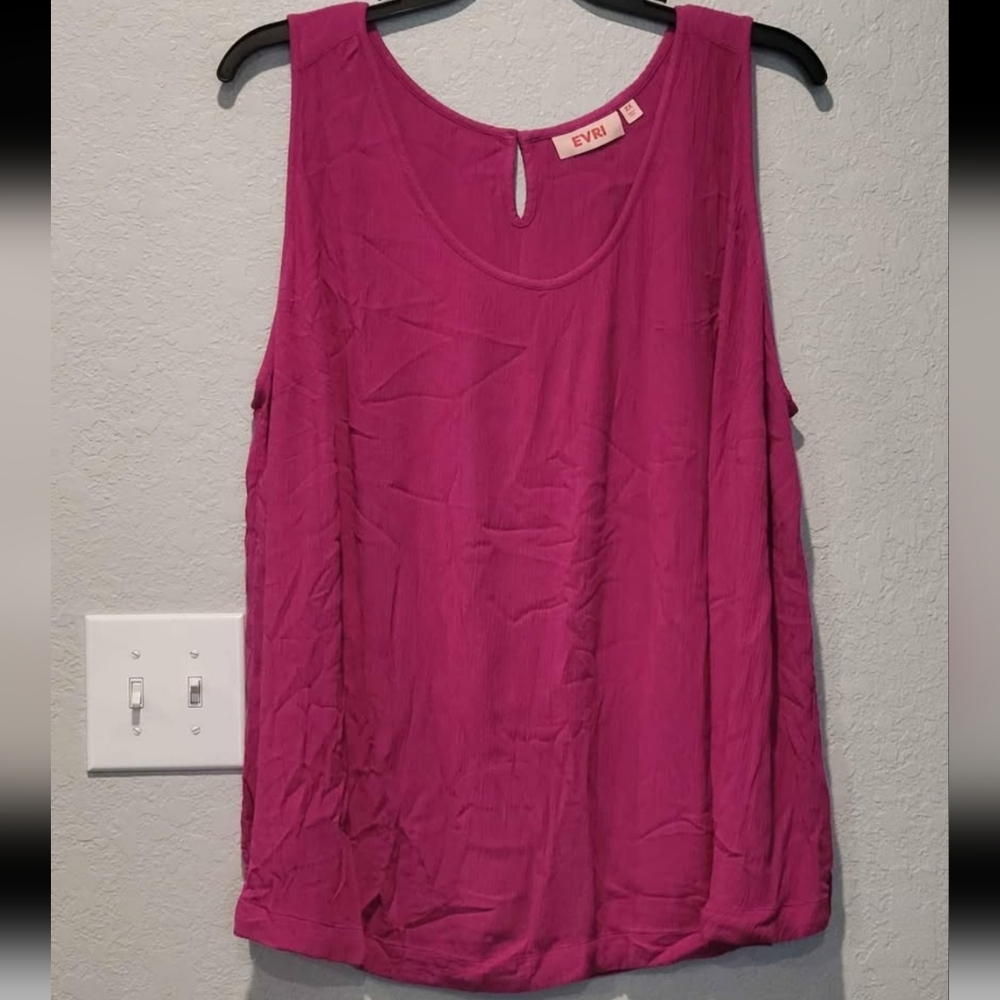 NWT Evri Tank - 2X